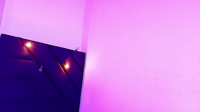 littleebluee online show from 28, 7, 2026