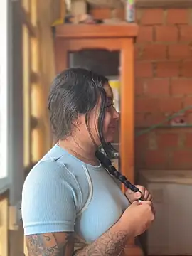 Pretty Isadora online show from 17, 2, 2026