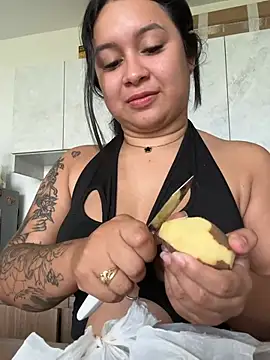 Pretty Isadora online show from 2, 3, 2026