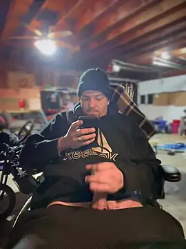 Snapshot of joeycbigcock chatting on 5, 1, 2025 joeycbigcock online show from 5, 1, 2025