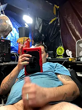 Snapshot of joeycbigcock chatting on 16, 11, 2025 joeycbigcock online show from 16, 11, 2025