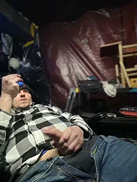 Snapshot of joeycbigcock chatting on 18, 1, 2026 joeycbigcock online show from 18, 1, 2026