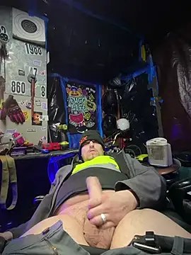 Snapshot of joeycbigcock chatting on 14, 2, 2026 joeycbigcock online show from 14, 2, 2026