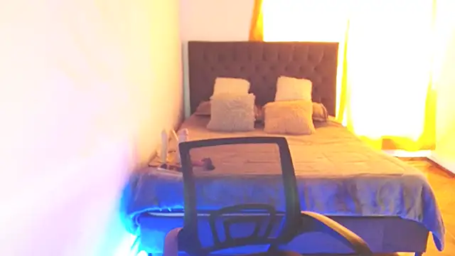 Kerly Lopez online show from 28, 4, 2026