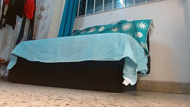 Samantabrown  online show from 22, 4, 2026