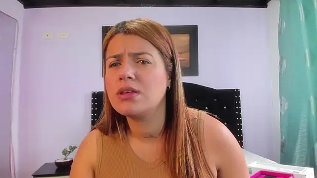 Snapshot of Alexandra_Torress chatting on 4, 10, 2025 Alexandra Torress online show from 4, 10, 2025