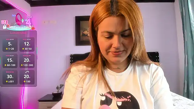 Snapshot of Alexandra_Torress chatting on 4, 11, 2025 Alexandra Torress online show from 4, 11, 2025