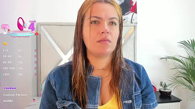 Snapshot of Alexandra_Torress chatting on 16, 1, 2026 Alexandra Torress online show from 16, 1, 2026