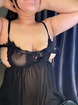 Snapshot of --Lyly-- chatting on 26, 3, 2026 --Lyly-- online show from 26, 3, 2026