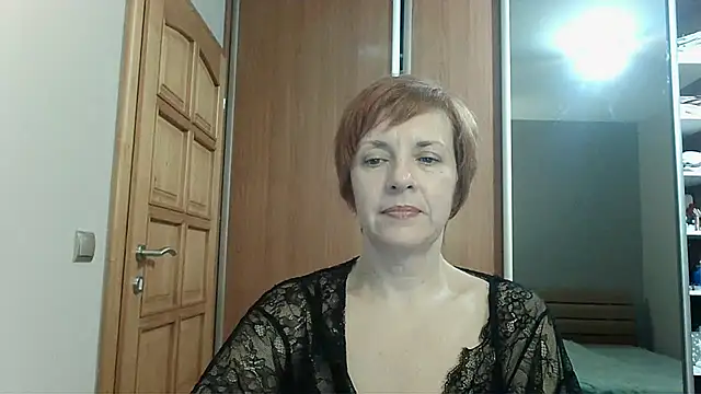 Snapshot of LoraLoraMay chatting on 4, 2, 2026 LoraLoraMay online show from 4, 2, 2026