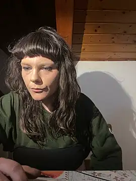 OniricFemme online show from 2, 3, 2025