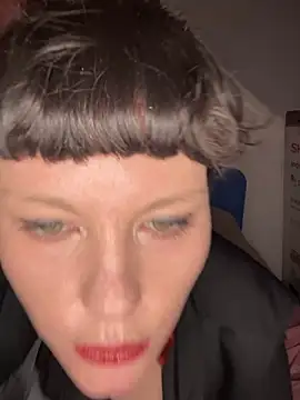 OniricFemme online show from 12, 3, 2025