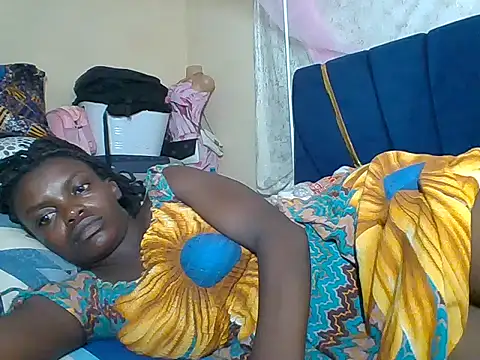 Snapshot of awino001 chatting on 30, 11, 2025 awino001 online show from 30, 11, 2025