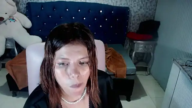 CurvyJulieth online show from 15, 1, 2025