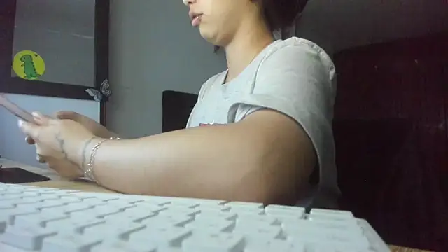 Fiore Sanz  online show from 23, 12, 2024