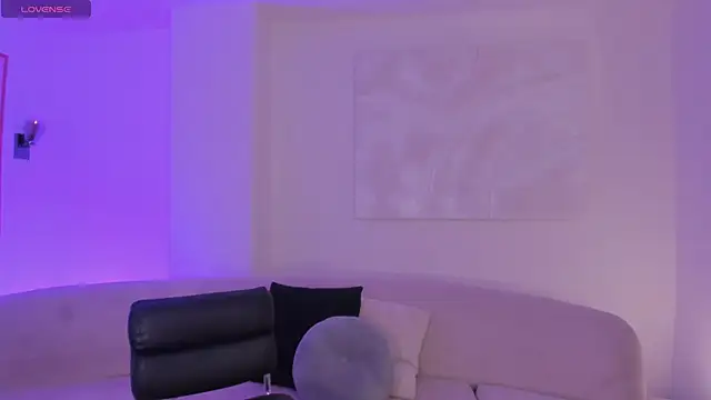 SamanthaKlein  online show from 13, 3, 2026