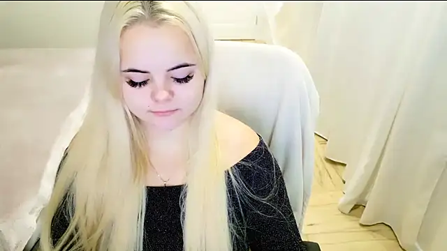 lovely-eyes online show from 30, 12, 2024