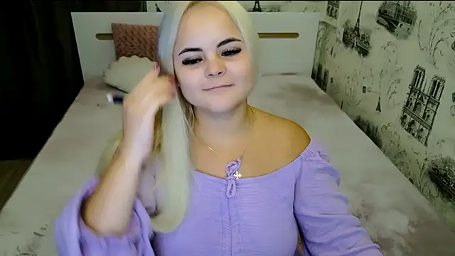 lovely-eyes online show from 15, 10, 2025