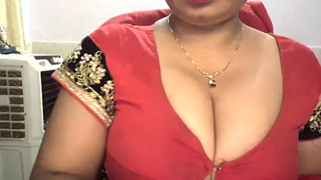 Snapshot of Gulaboo_bhabi chatting on 4, 5, 2026 Gulaboo bhabi online show from 4, 5, 2026