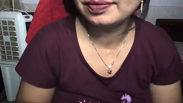 Snapshot of Gulaboo_bhabi chatting on 12, 5, 2026 Gulaboo bhabi online show from 12, 5, 2026