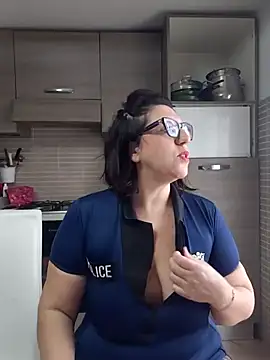 carolyne2023 online show from 14, 1, 2026