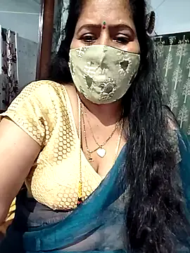 Snapshot of Rani_Darling_99 chatting on 11, 9, 2025 Rani Darling 99 online show from 11, 9, 2025