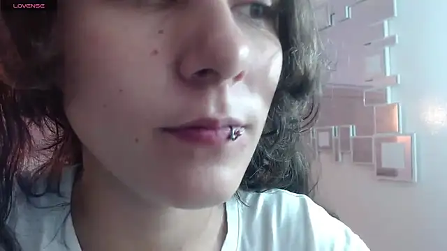 xlunna online show from 10, 1, 2025