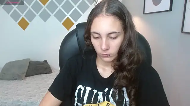 xlunna online show from 11, 1, 2025