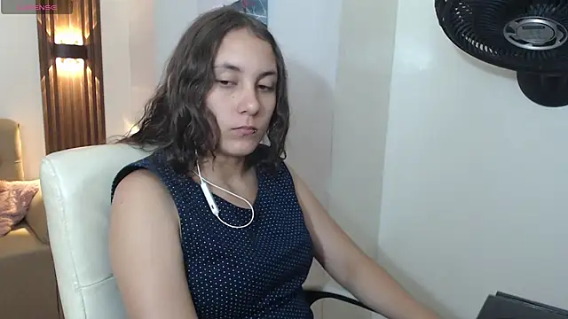 xlunna online show from 11, 10, 2025