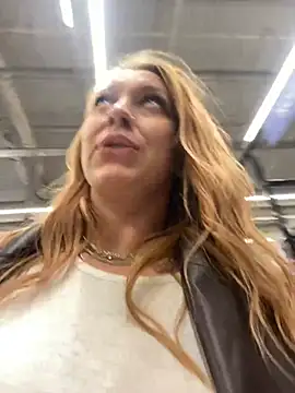 Snapshot of Sweet___Emily chatting on 28, 12, 2024 Sweet Emily online show from 28, 12, 2024