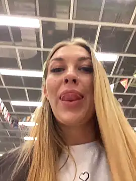 Snapshot of Sweet___Emily chatting on 21, 11, 2025 Sweet Emily online show from 21, 11, 2025