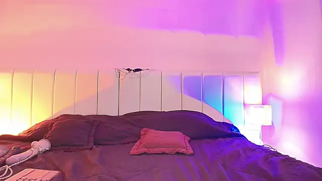 MorganaCrowley online show from 24, 2, 2025