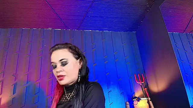 MorganaCrowley online show from 6, 3, 2025