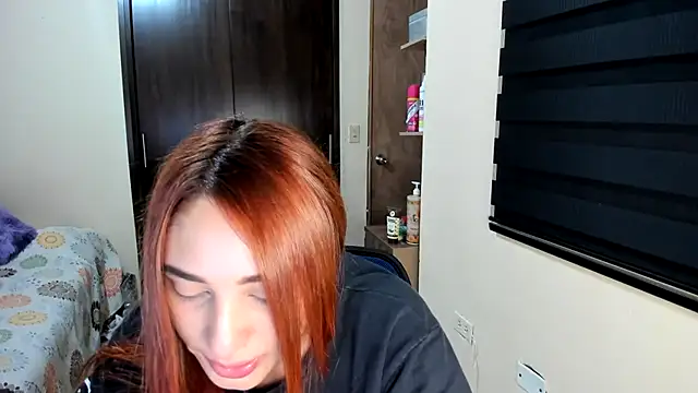 Snapshot of Amy_Walker chatting on 9, 10, 2025 Amy Walker online show from 9, 10, 2025