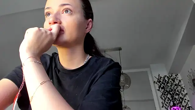 IreneVON online show from 10, 3, 2025