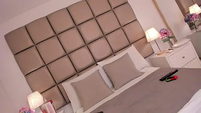 Emily robertss online show from 10, 3, 2025