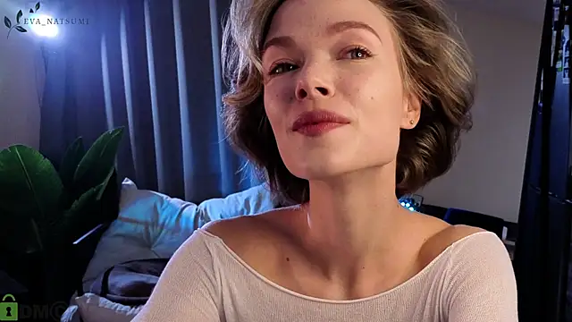 Eva Natsumi online show from 17, 9, 2025