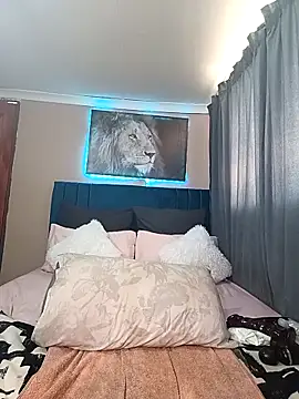 Queen-Chocolate online show from 1, 2, 2026