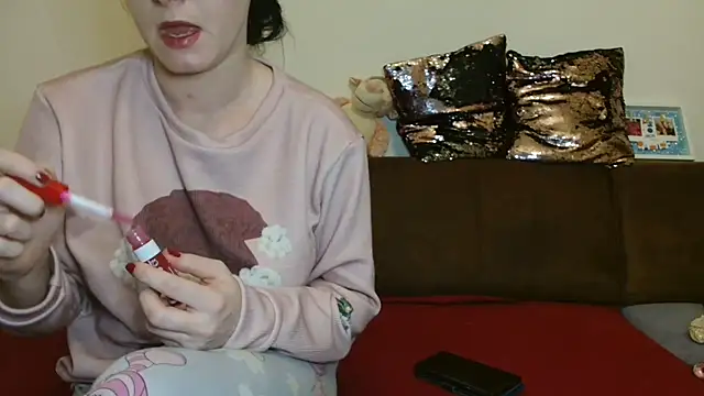 Snapshot of Jasmin-White chatting on 19, 2, 2025 Jasmin-White online show from 19, 2, 2025