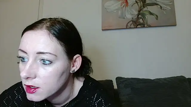 Snapshot of Jasmin-White chatting on 14, 10, 2025 Jasmin-White online show from 14, 10, 2025