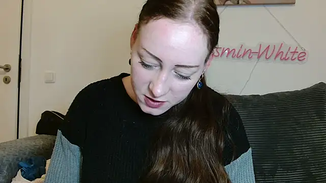 Snapshot of Jasmin-White chatting on 9, 5, 2026 Jasmin-White online show from 9, 5, 2026