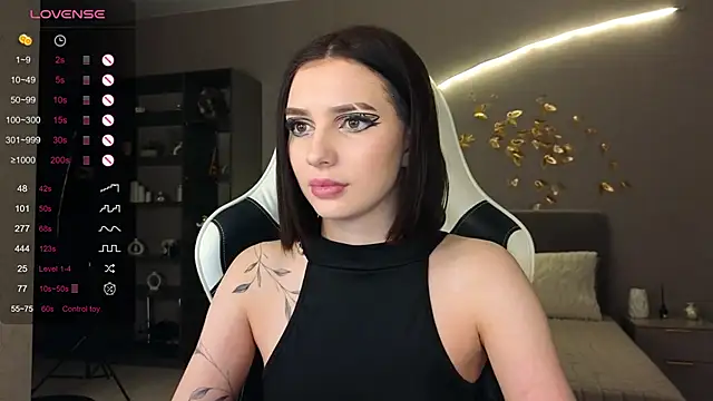 Snapshot of ammy_cummy chatting on 10, 11, 2025 ammy cummy online show from 10, 11, 2025