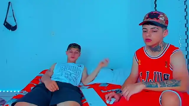 Snapshot of HOT_boy2025 chatting on 18, 12, 2024 HOT boy2025 online show from 18, 12, 2024