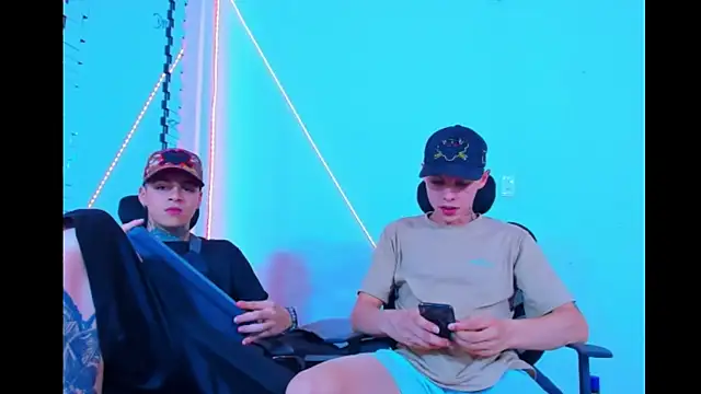 Snapshot of HOT_boy2025 chatting on 11, 9, 2025 HOT boy2025 online show from 11, 9, 2025