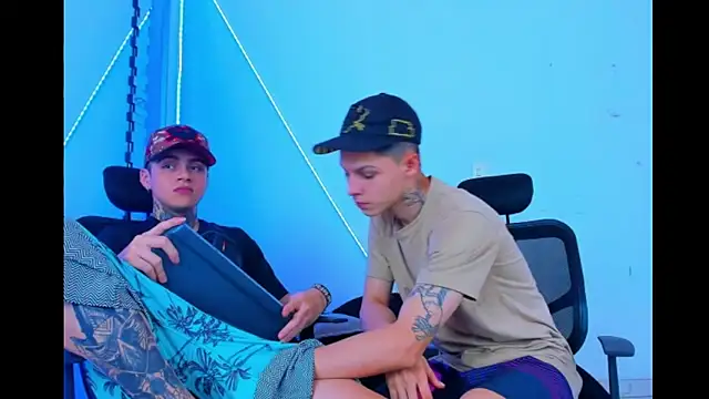 Snapshot of HOT_boy2025 chatting on 20, 9, 2025 HOT boy2025 online show from 20, 9, 2025