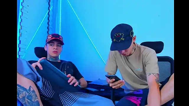 Snapshot of HOT_boy2025 chatting on 22, 9, 2025 HOT boy2025 online show from 22, 9, 2025