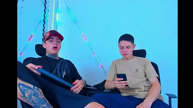 Snapshot of HOT_boy2025 chatting on 25, 9, 2025 HOT boy2025 online show from 25, 9, 2025