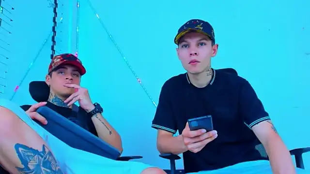 Snapshot of HOT_boy2025 chatting on 6, 10, 2025 HOT boy2025 online show from 6, 10, 2025