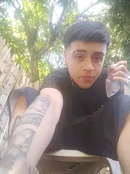 Snapshot of HOT_boy2025 chatting on 25, 10, 2025 HOT boy2025 online show from 25, 10, 2025