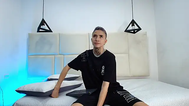 Tinny and Candy online show from 19, 3, 2025